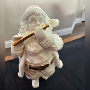 Vintage Lenox Santa Playing Flute with Christmas Presents & gold trim 1989
